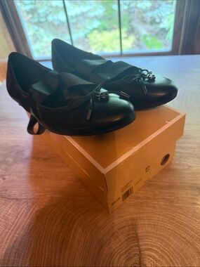 Michael Kors Black Leather Ballet Flats with Bow Detail